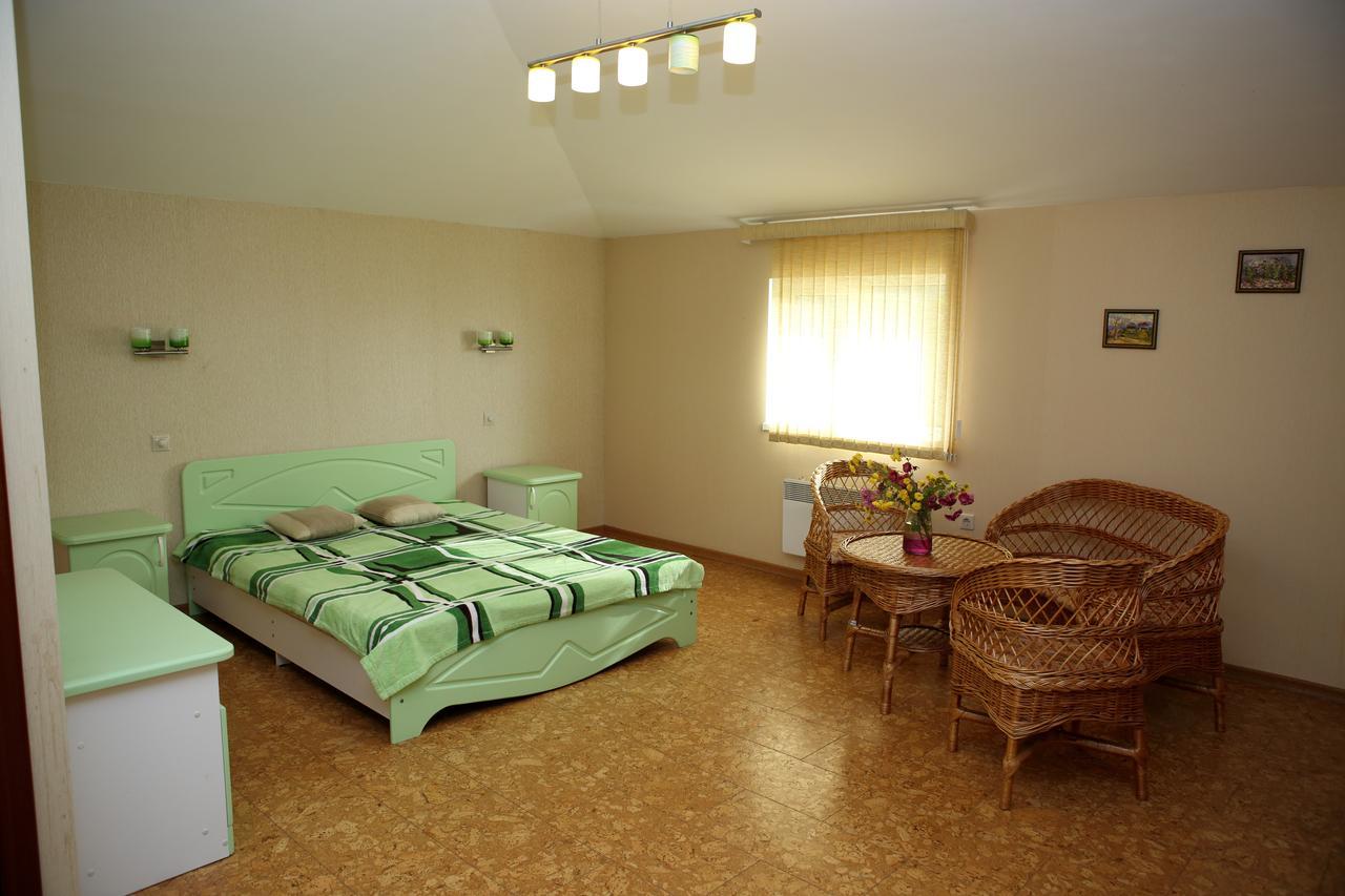 Mamzyshkha Guest House ガグラ エクステリア 写真