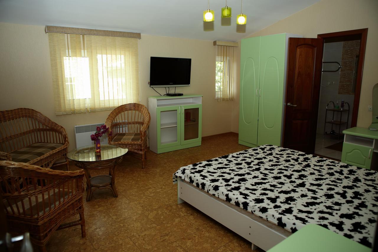 Mamzyshkha Guest House ガグラ エクステリア 写真