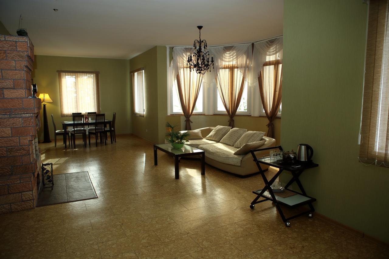 Mamzyshkha Guest House ガグラ エクステリア 写真