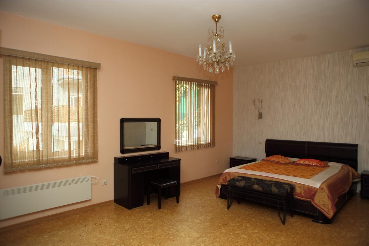 Mamzyshkha Guest House ガグラ エクステリア 写真